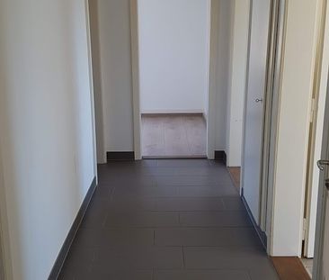 Joli appartement de 3 pièces au 1er étage avec grand balcon - Photo 5