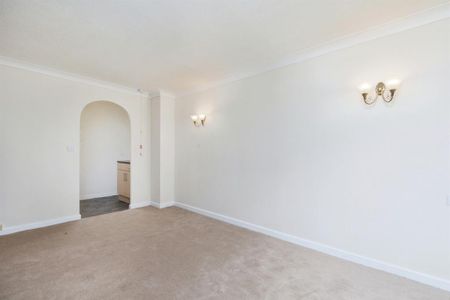 1 bedroom retirement property to rent - Photo 4
