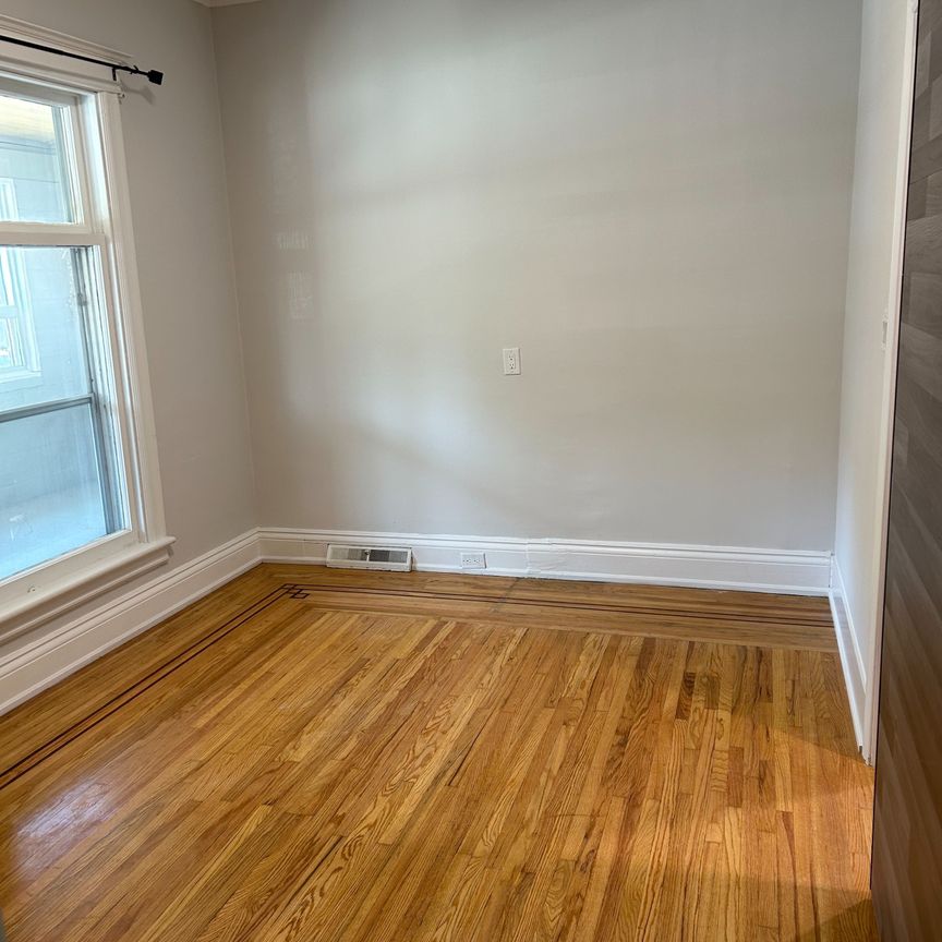 For Lease - 307 Cumberland Avenue Unit# Main, Hamilton, Ontario - Photo 1