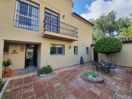 Town House for rent in Nueva Andalucia - Photo 2