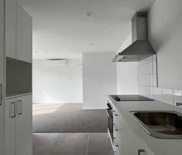 Light-Filled Near-New Top-Floor Apartment with Study & Sunny Deck - Photo 2