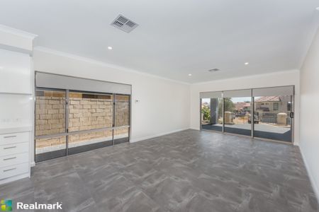 AN ENTERTAINERS DELIGHT - Photo 4