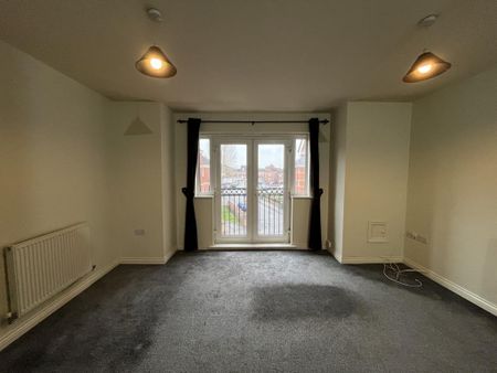 2 bedroom flat to rent - Photo 2