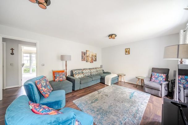 3 bedroom apartment to rent - Photo 1