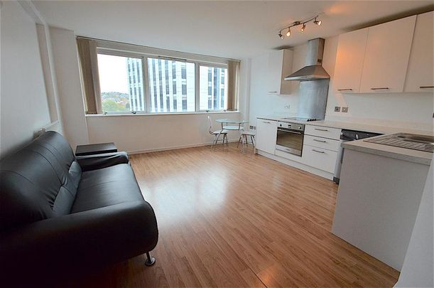 1 bedroom flat to rent - Photo 1