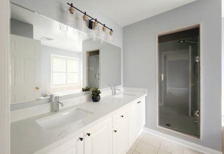 For Lease - 5617 Thorn Lane, Burlington, Ontario - Photo 3