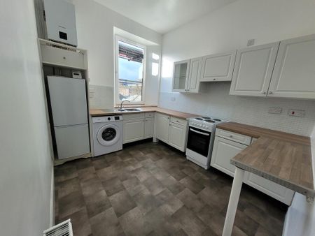 2 bedroom flat to rent - Photo 4