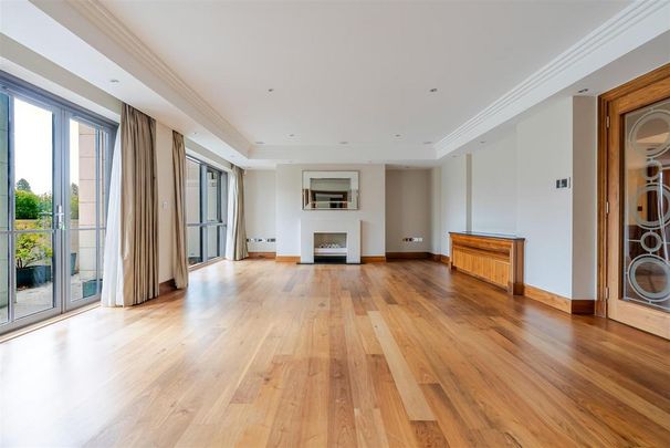 3 bedroom apartment to rent - Photo 1