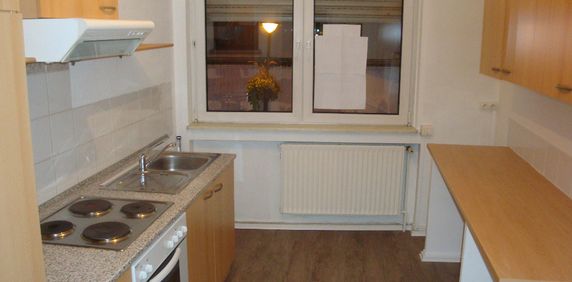 APPARTEMENT - 83.5 m2 - 3 pièces rue eugÃ¨ne Kloster à FREYMING-MERLEBACH 57800 - Photo 2