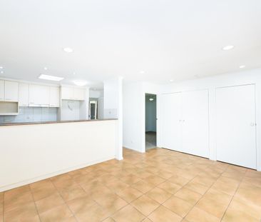 Updated, Spacious Three Bedroom House in Melba - Photo 3