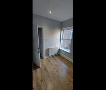4 Bed Terraced House, Windmill Road, LU1 - Photo 2