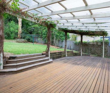 Situated in an elevated position - Photo 6
