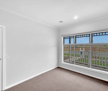 🏡 4-Bedroom House in Eynesbury - Photo 5