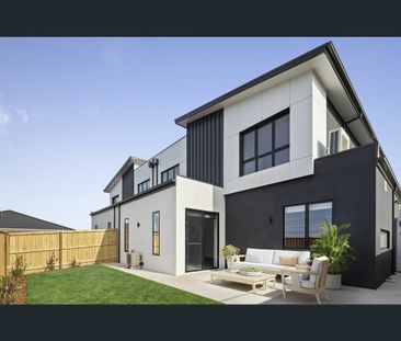 45 Rubrum Rd, Sunbury, Vic 3429 - Photo 2