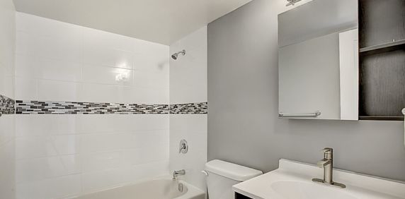 The Nottingham - Photo 2