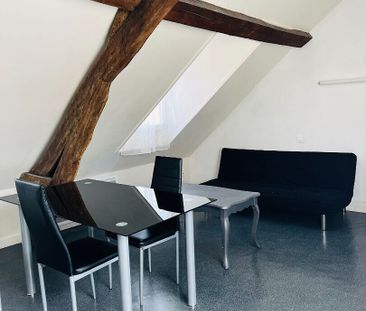A LOUER STUDIO MEUBLE CENTRE VILLE 02100 ST QUENTIN - Photo 1