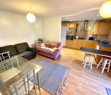 2 bedroom flat to rent - Photo 2