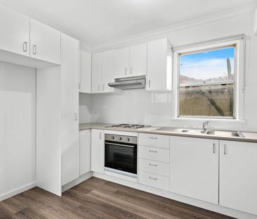 Conveniently Located Granny Flat in Prime Gwynneville Position - Photo 2