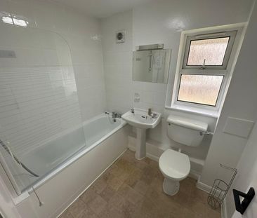 Studio Flat, Granville Gardens, SW16 - Photo 3