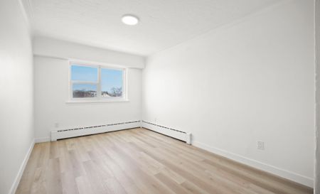 1 Bedroom – 1311 Main Street, Winnipeg, MB - Photo 5