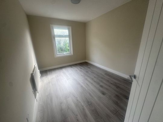 4 Bed Terraced House, Honley Road, SE6 - Photo 1