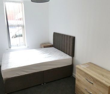 Cross Street , - Photo 2