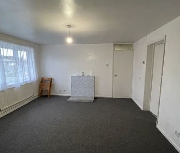 Dunham Close, Bedford - Photo 6
