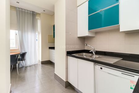 Apartamento de Charme para Arrendamento na Avenida Ressano Garcia - 2.900€ - Photo 2