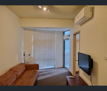 308/570 Swanston Street, Carlton, Vic 3053 - Photo 3