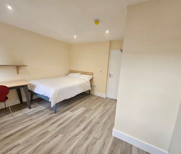 Room in a Shared House, Blackthorn St, E3 - Photo 4