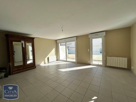 Location Appartement 3 pièces 77m² LA ROCHELLE 17000 - Photo 3