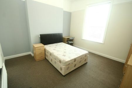 1 Bed - Room With Bills Included - Cresswell Terrace, Sunderland, Sr2 - Photo 3