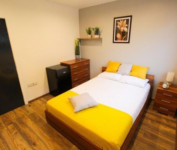 1 bedroom in a house share to rent - Photo 4