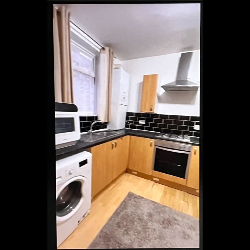 2 Bed Flat, Stanley Street, LU1 - Photo 1