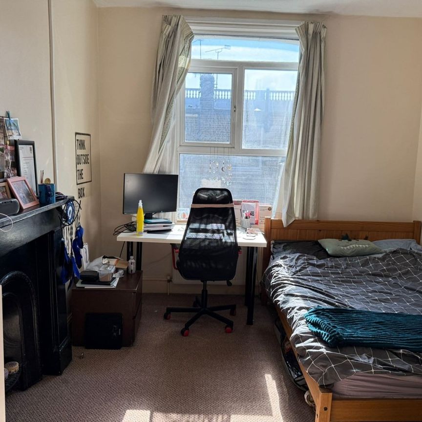 Room in a Shared House, Fairholme Road, W14 - Photo 1