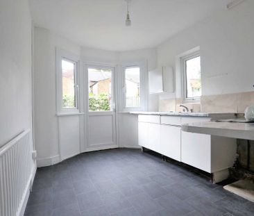 Price £3,100 pcm - Available Now - Unfurnished - Photo 1