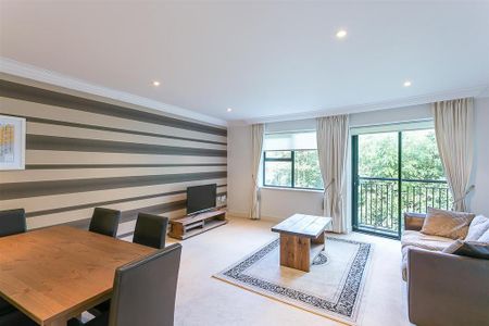 2 bedroom flat to rent - Photo 4