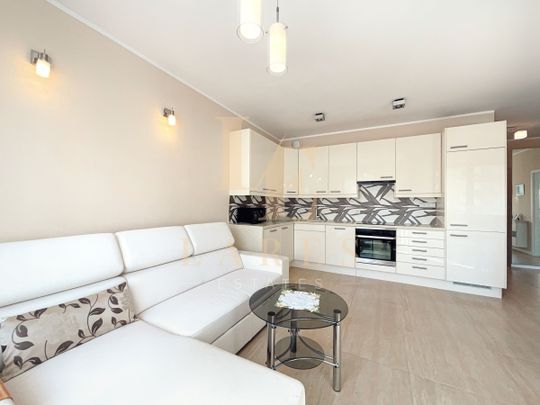 Garderoba | Balkon | Blisko metra Imielin - Zdjęcie 1