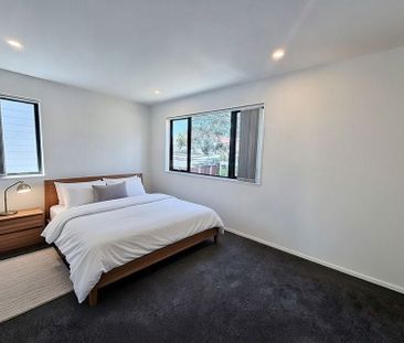 Brand-New Modern 3-Bedroom Home | Private & Peacef - Photo 4