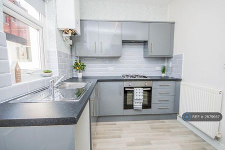 3 bedroom terraced house to rent - Photo 5