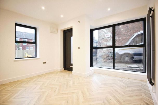 3 bedroom end of terrace house to rent - Photo 1