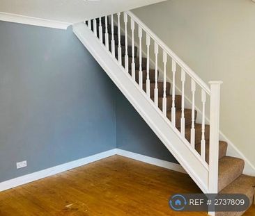 3 bedroom semi-detached house to rent - Photo 6