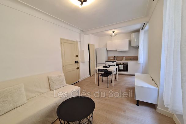 Location appartement 2 pièces 27 m² Le Beausset - Photo 1