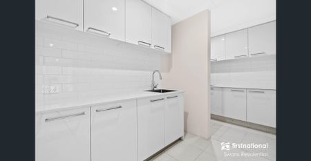 Spacious Family Living in Sought-After Halls Head!! - Photo 3