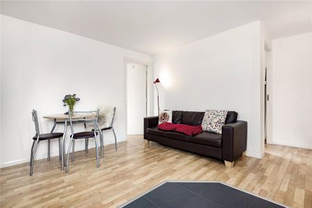 3 bedroom flat to rent - Photo 3