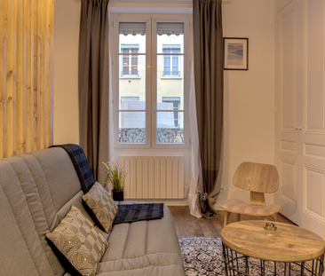 studio meublé refait à neuf à Lyon - Photo 3
