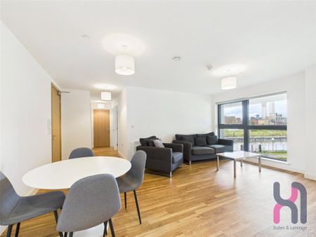 3 bedroom flat to rent - Photo 3