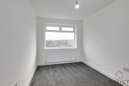 4 bedroom detached house to rent - Photo 5