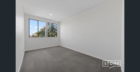 Three Bedroom Unit with AC! - Photo 3