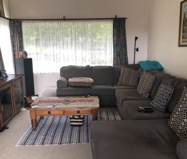 Large home in Kamo West! - Photo 4